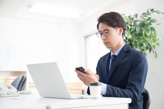 テレアポ・電話営業とメール・メルマガ営業はどっちが良いのか?