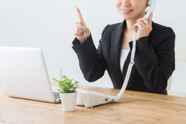 企業の電話料金コスト削減するには？固定電話、携帯、IP電話の比較と具体的な方法